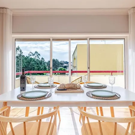 Seaside Urban Retreat - 5min To Appartement *