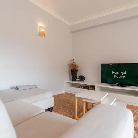 Seaside Urban Retreat - 5min To Appartement *