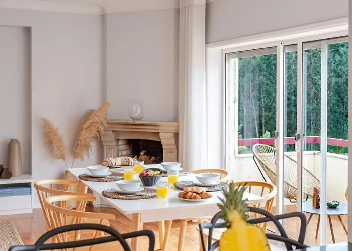 Seaside Urban Retreat - 5min To Apartamento