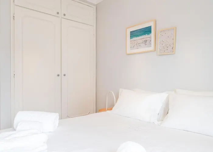 Apartment Seaside Urban Retreat - 5min To *