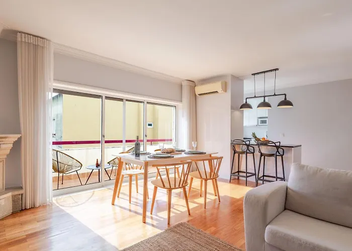 Seaside Urban Retreat - 5min To Apartment Esposende