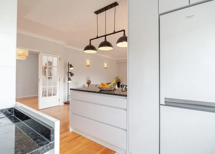 Seaside Urban Retreat - 5min To